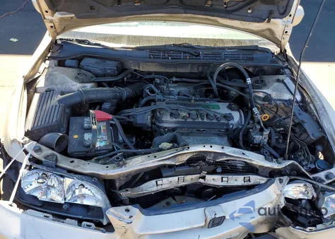 2001 Honda Accord Ex z USA, uszkodzony, nr VIN 1HGCG66851A012375